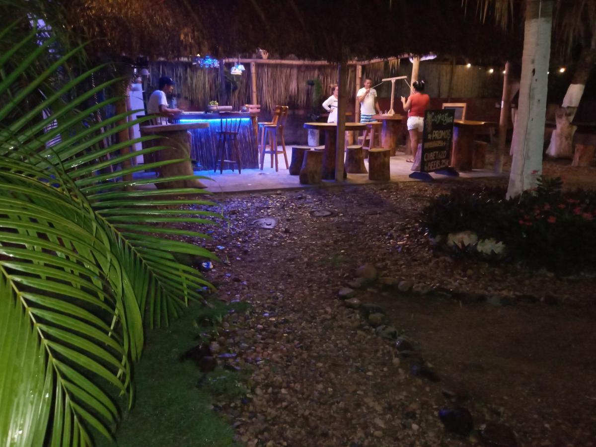 Hostal Cuyagua Palomino Εξωτερικό φωτογραφία