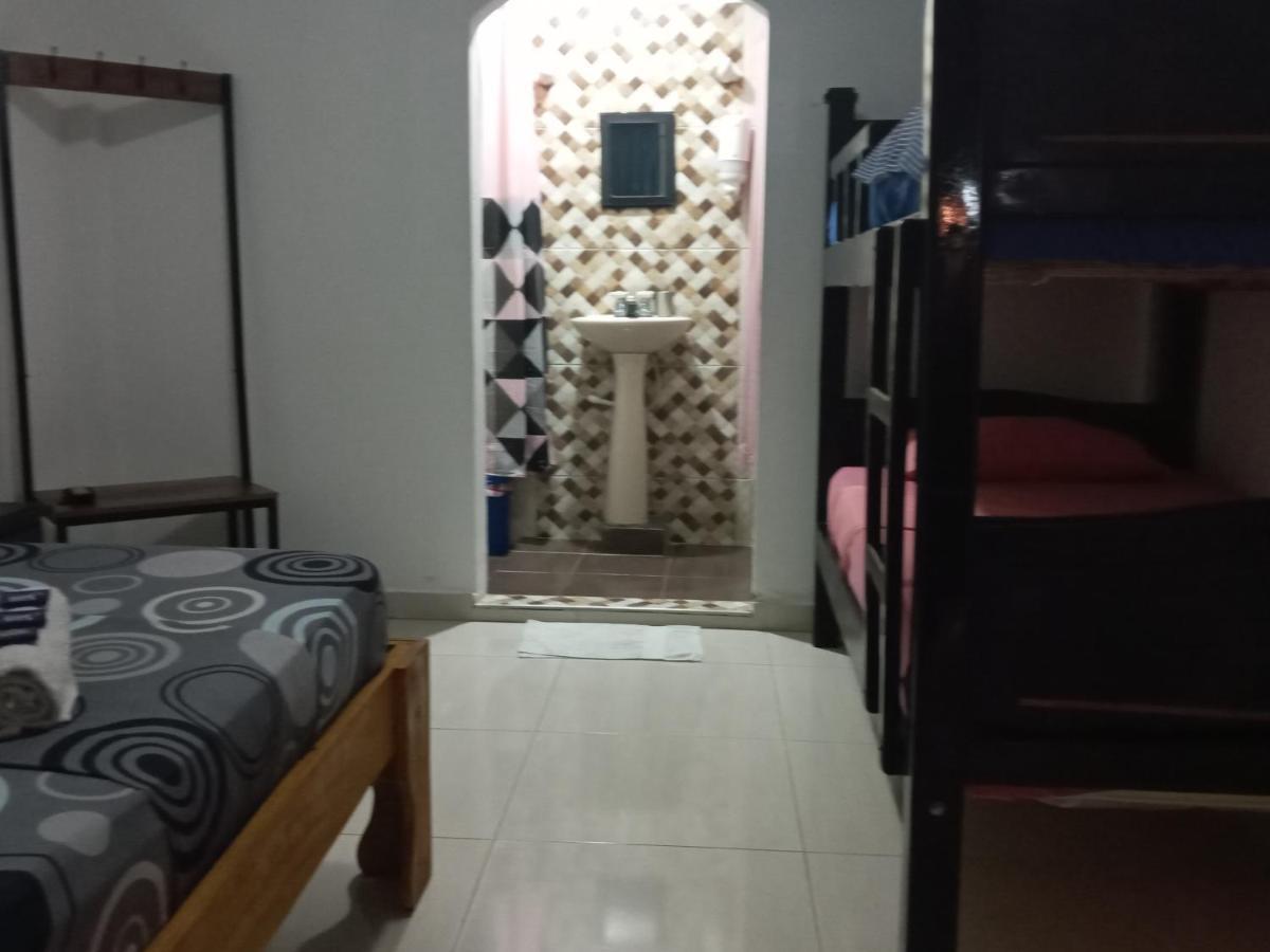 Hostal Cuyagua Palomino Εξωτερικό φωτογραφία