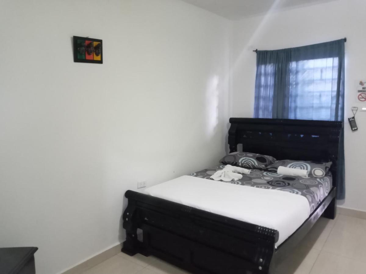 Hostal Cuyagua Palomino Εξωτερικό φωτογραφία
